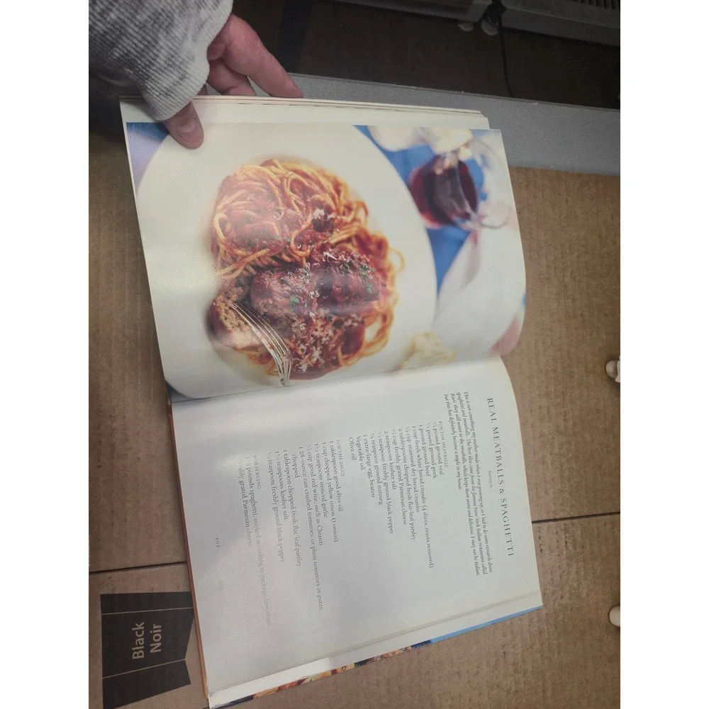 Ina Garten Barefoot Contessa Family Style Cookbook Hardcover 2002 060961066X